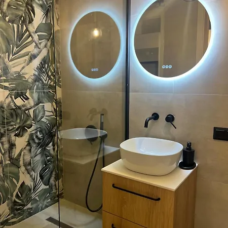 Διαμέρισμα Thess *